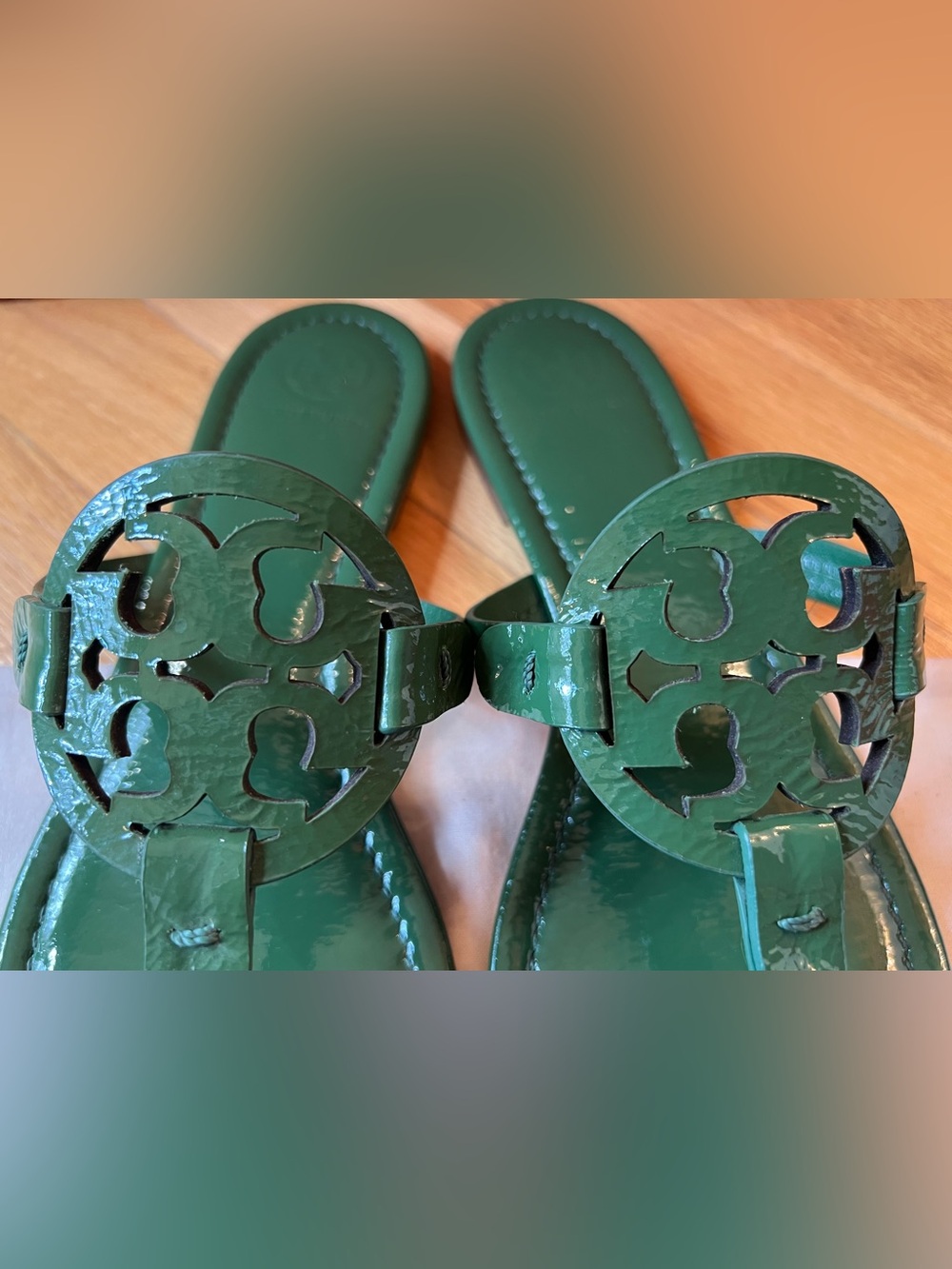 Tory Burch Arugula Green Naplak Patent Leather Miller Sandals - Picture 6 of 13